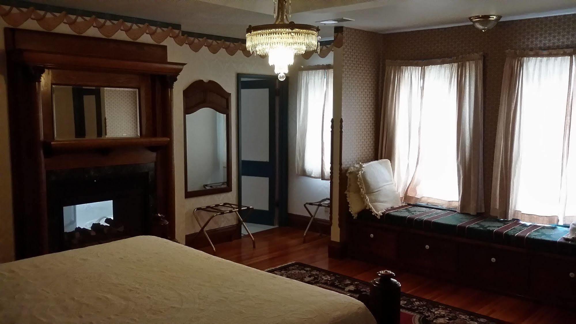 Chestnut Charm Bed & Breakfast Atlantic 外观 照片