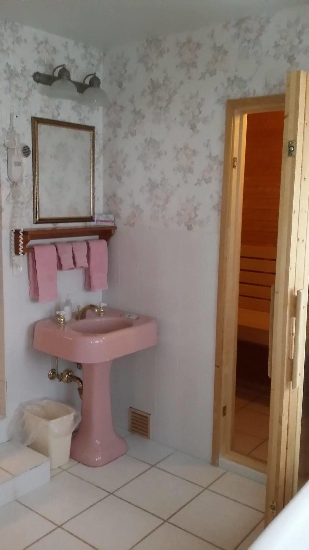 Chestnut Charm Bed & Breakfast Atlantic 外观 照片