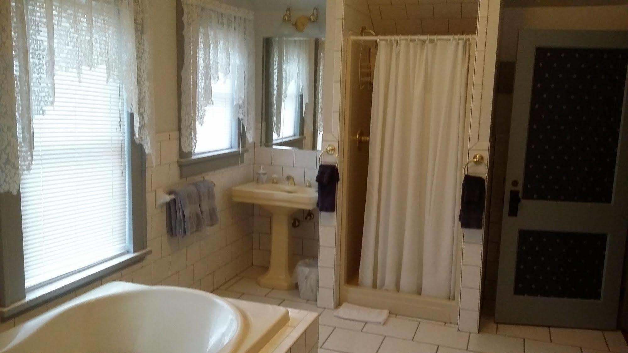 Chestnut Charm Bed & Breakfast Atlantic 外观 照片