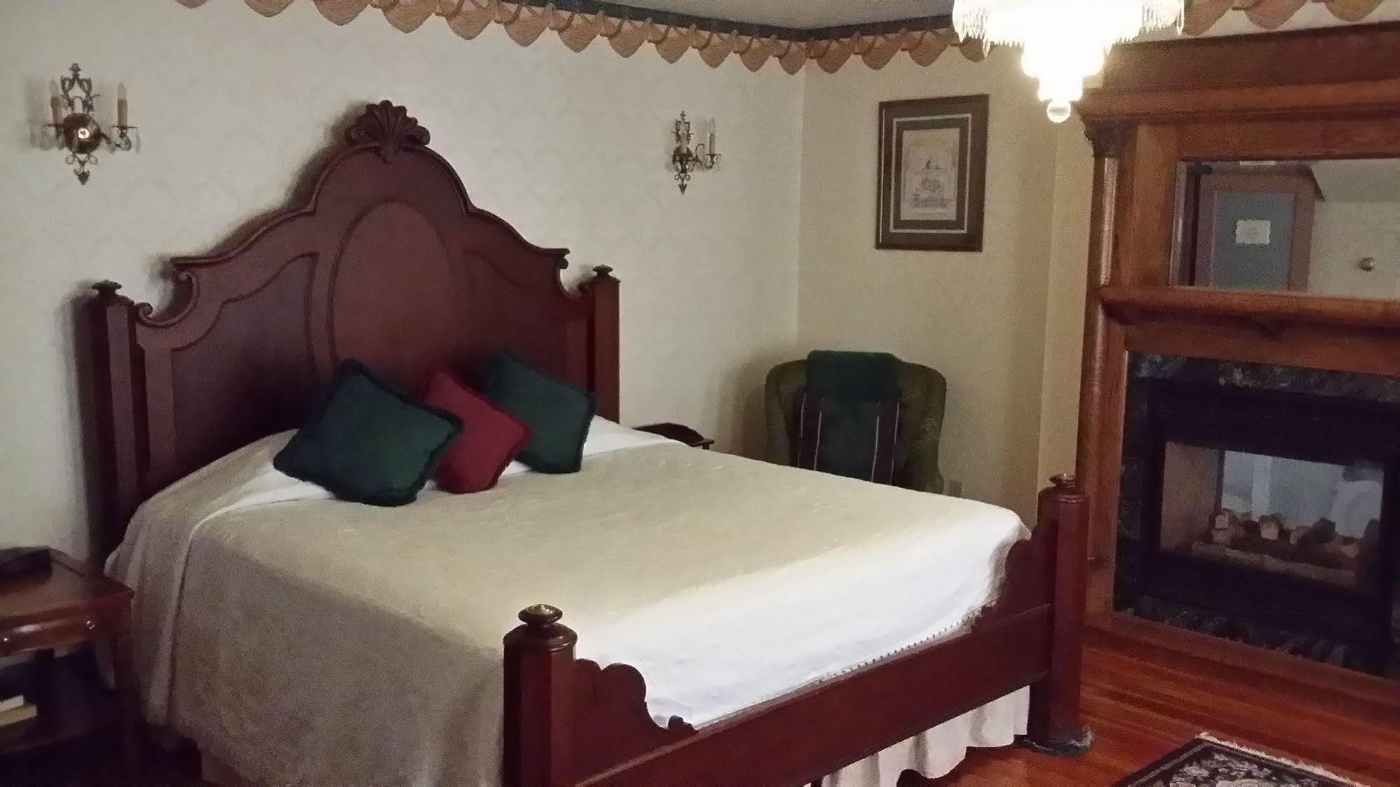 Chestnut Charm Bed & Breakfast Atlantic 外观 照片
